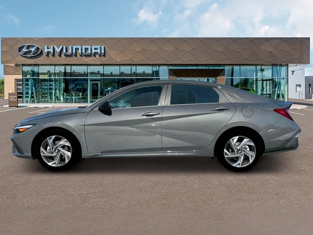 Nuevos HYUNDAI ELANTRA at Tustin Hyundai in Tustin   