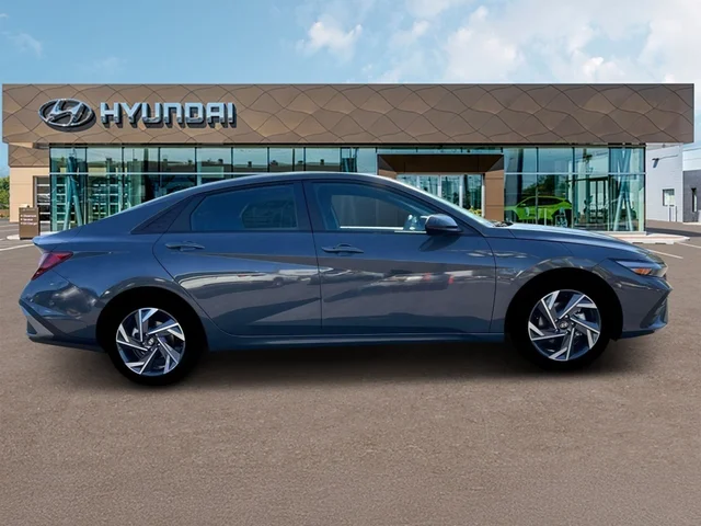 Nuevos HYUNDAI ELANTRA at Tustin Hyundai in Tustin   