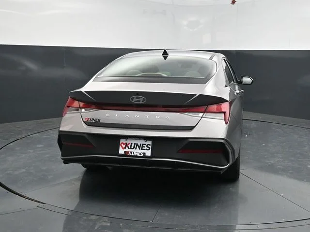 SEMINUEVOS HYUNDAI Elantra a Estados en autogozo