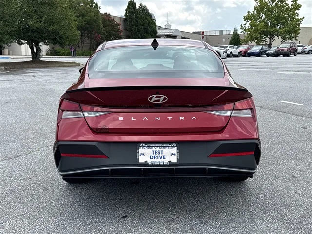 Nuevos HYUNDAI ELANTRA at Gainesville Hyundai in Gainesville