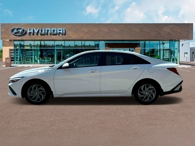 Nuevos HYUNDAI ELANTRA HYBRID at Tustin Hyundai in Tustin   