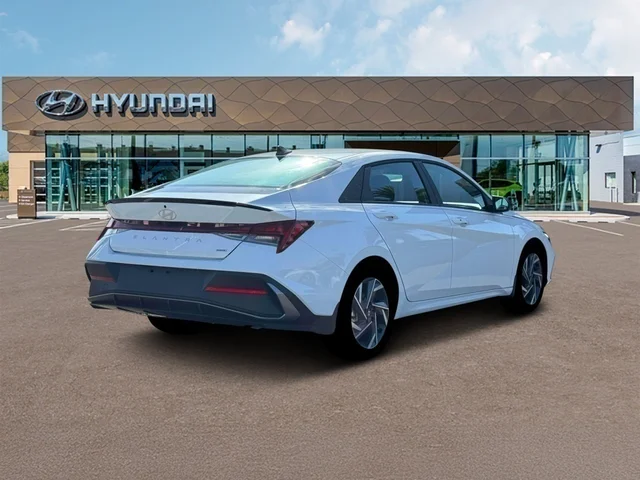 Nuevos HYUNDAI ELANTRA HYBRID at Tustin Hyundai in Tustin   