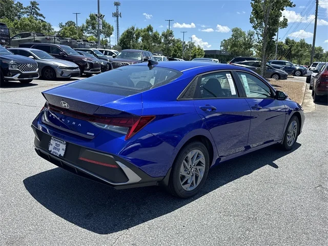 Nuevos HYUNDAI ELANTRA HYBRID at Gainesville Hyundai in Gainesville