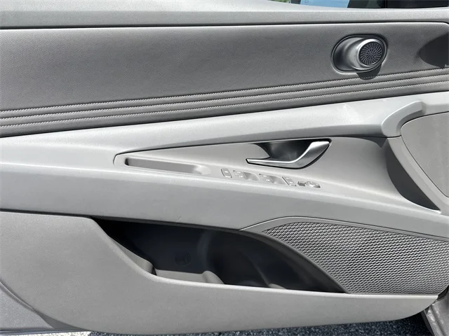 Nuevos HYUNDAI ELANTRA HYBRID at Gainesville Hyundai in Gainesville