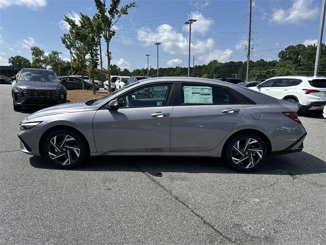 Nuevos HYUNDAI ELANTRA HYBRID at Gainesville Hyundai in Gainesville