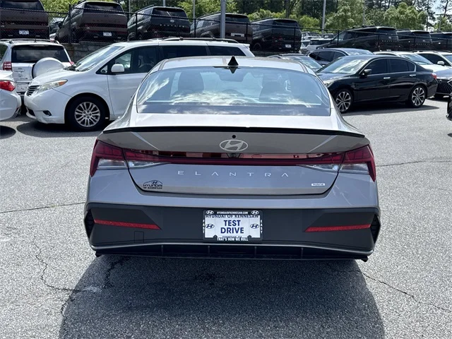 Nuevos HYUNDAI ELANTRA HYBRID at Gainesville Hyundai in Gainesville