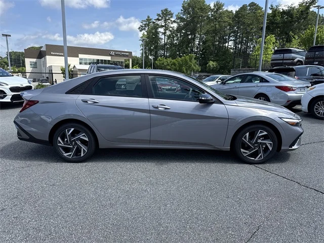 Nuevos HYUNDAI ELANTRA HYBRID at Gainesville Hyundai in Gainesville