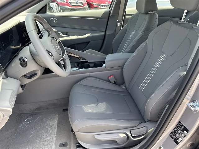 Nuevos HYUNDAI ELANTRA HYBRID at Gainesville Hyundai in Gainesville