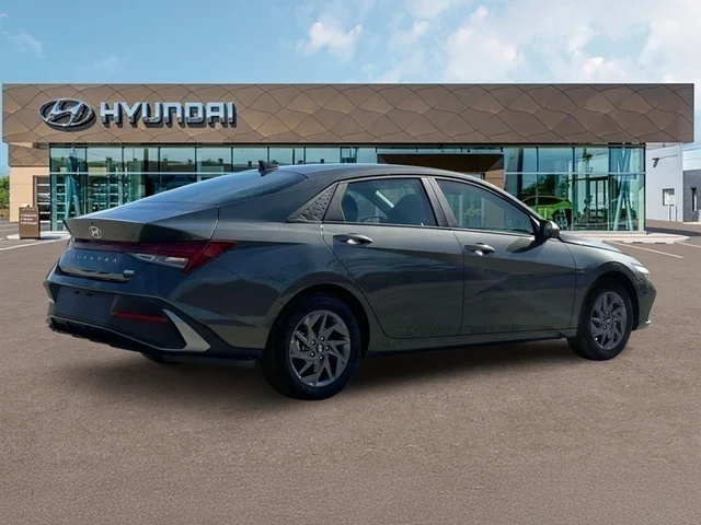 Nuevos HYUNDAI ELANTRA HYBRID at Tustin Hyundai in Tustin   