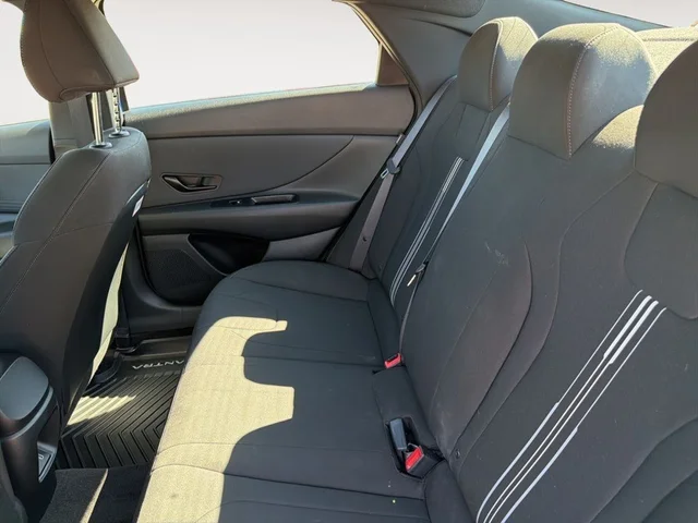 Nuevos HYUNDAI ELANTRA HYBRID à Estados chez autogozo