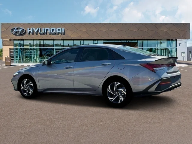 Nuevos HYUNDAI ELANTRA HYBRID at Tustin Hyundai in Tustin   