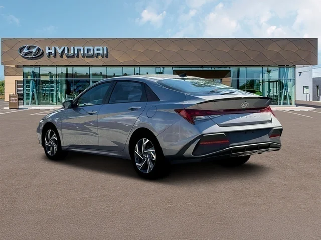 Nuevos HYUNDAI ELANTRA HYBRID at Tustin Hyundai in Tustin   