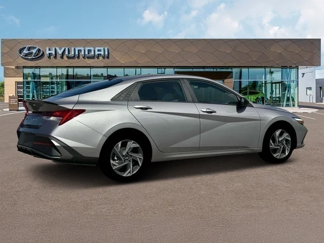 Nuevos HYUNDAI ELANTRA HYBRID at Tustin Hyundai in Tustin   