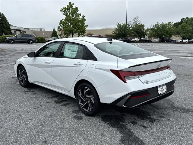 Nuevos HYUNDAI ELANTRA HYBRID at Gainesville Hyundai in Gainesville