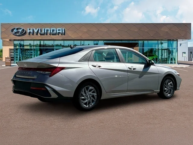 Nuevos HYUNDAI ELANTRA HYBRID at Tustin Hyundai in Tustin   