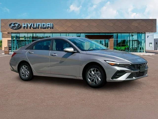Nuevos HYUNDAI ELANTRA HYBRID at Tustin Hyundai in Tustin   