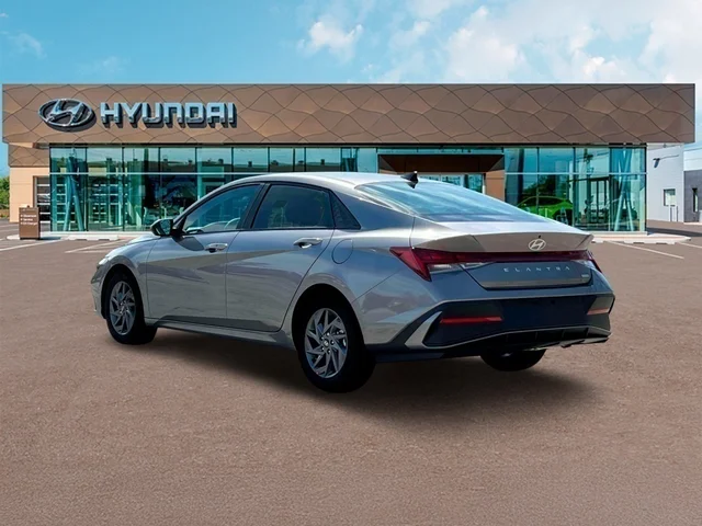 Nuevos HYUNDAI ELANTRA HYBRID at Tustin Hyundai in Tustin   