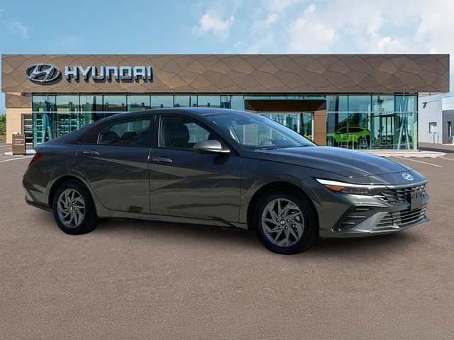 Nuevos HYUNDAI ELANTRA HYBRID at Tustin Hyundai in Tustin   