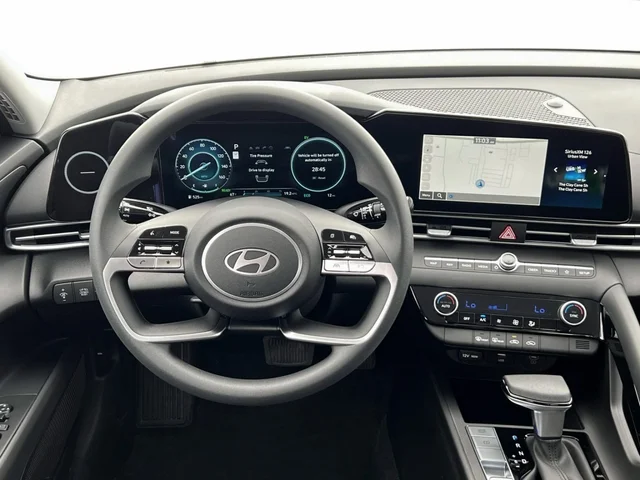 Nuevos HYUNDAI ELANTRA HYBRID at Tustin Hyundai in Tustin   