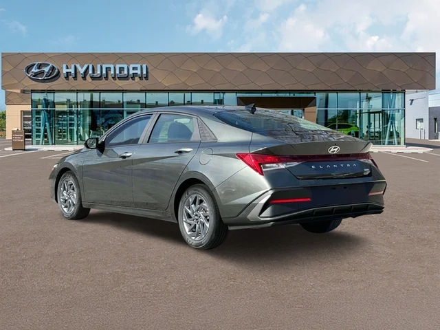Nuevos HYUNDAI ELANTRA HYBRID at Tustin Hyundai in Tustin   
