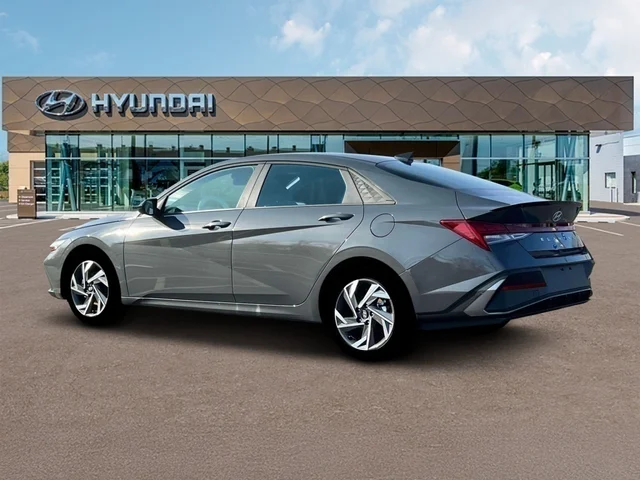 Nuevos HYUNDAI ELANTRA HYBRID at Tustin Hyundai in Tustin   