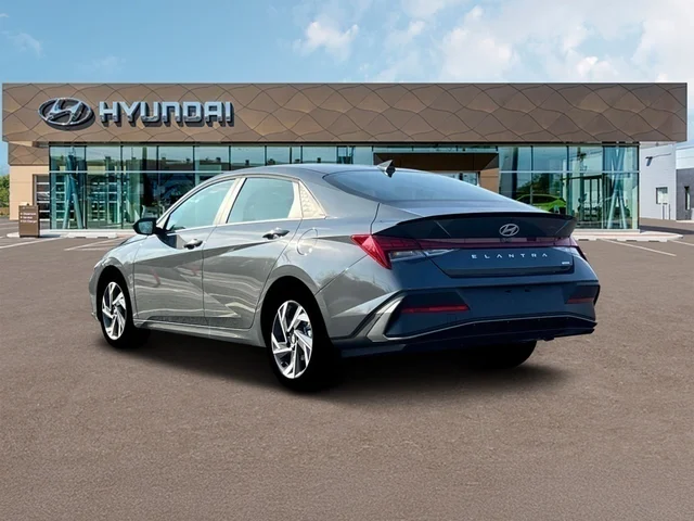 Nuevos HYUNDAI ELANTRA HYBRID at Tustin Hyundai in Tustin   