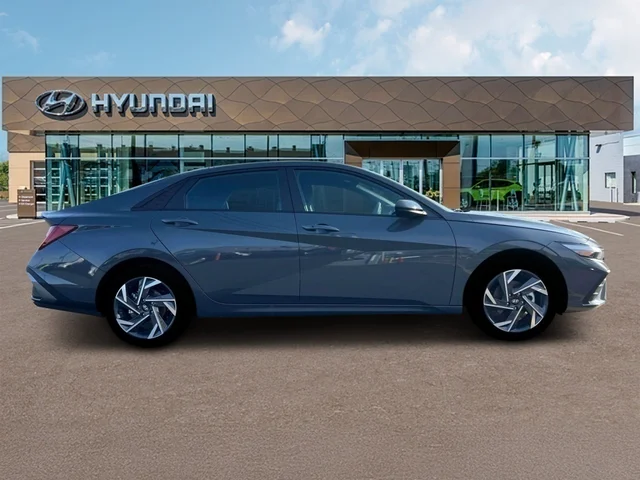 Nuevos HYUNDAI ELANTRA HYBRID at Tustin Hyundai in Tustin   