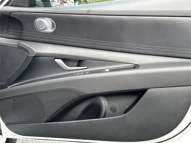 Nuevos HYUNDAI ELANTRA HYBRID at Gainesville Hyundai in Gainesville