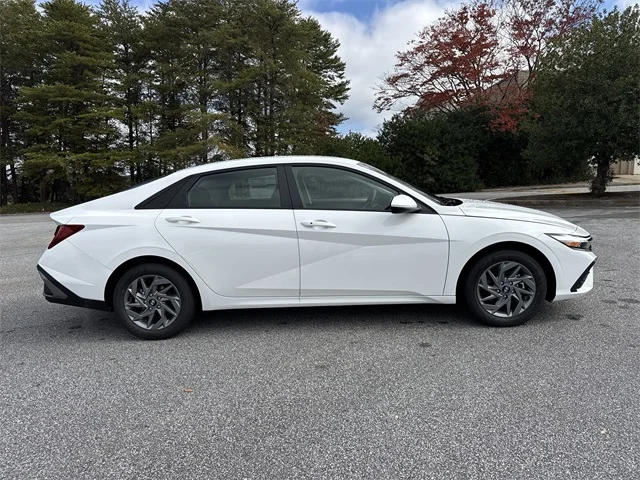 Nuevos HYUNDAI ELANTRA HYBRID at Gainesville Hyundai in Gainesville