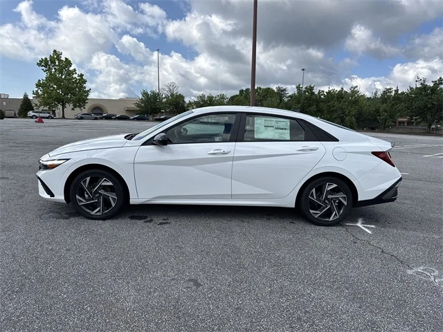 Nuevos HYUNDAI ELANTRA HYBRID at Gainesville Hyundai in Gainesville