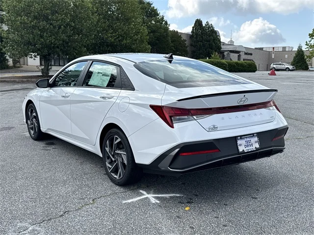 Nuevos HYUNDAI ELANTRA HYBRID at Gainesville Hyundai in Gainesville