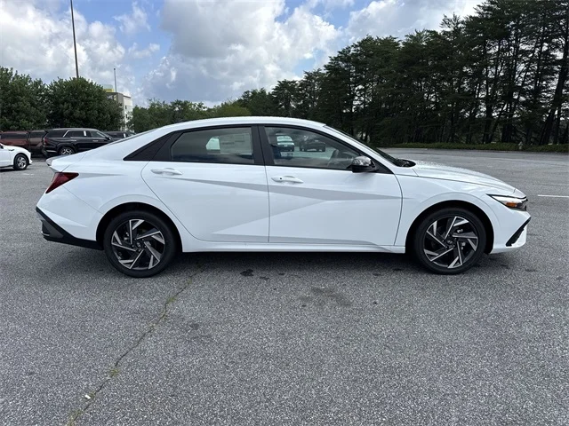 Nuevos HYUNDAI ELANTRA HYBRID at Gainesville Hyundai in Gainesville
