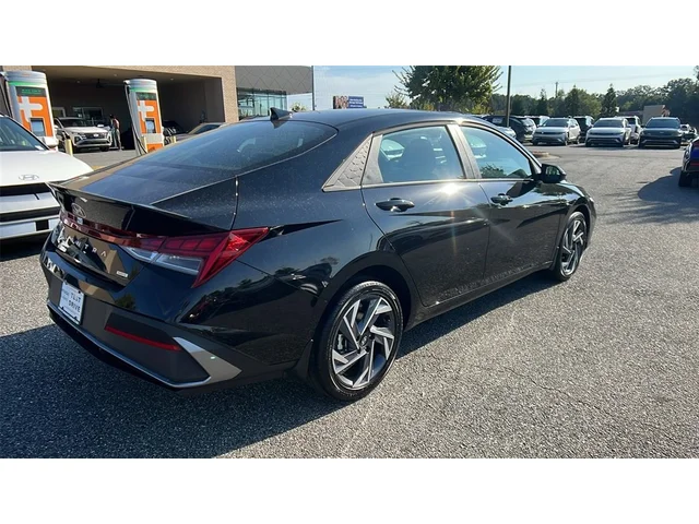 Nuevos HYUNDAI ELANTRA HYBRID at Gainesville Hyundai in Gainesville
