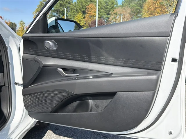 Nuevos HYUNDAI ELANTRA HYBRID at Gainesville Hyundai in Gainesville