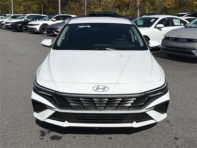 Nuevos HYUNDAI ELANTRA HYBRID at Gainesville Hyundai in Gainesville