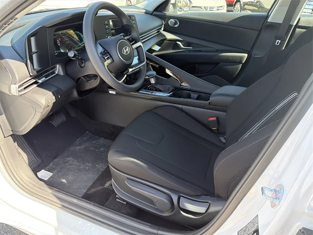 Nuevos HYUNDAI ELANTRA HYBRID at Gainesville Hyundai in Gainesville