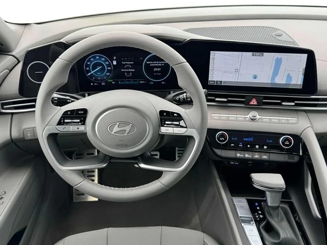 Nuevos HYUNDAI ELANTRA HYBRID at Tustin Hyundai in Tustin   