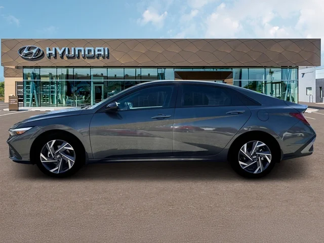 Nuevos HYUNDAI ELANTRA HYBRID at Tustin Hyundai in Tustin   