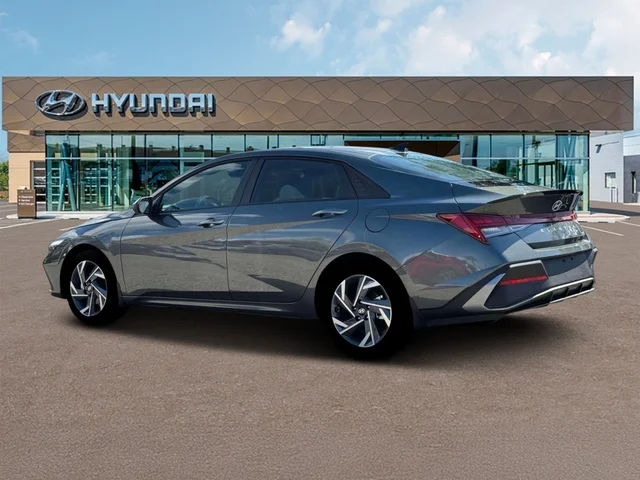 Nuevos HYUNDAI ELANTRA HYBRID at Tustin Hyundai in Tustin   