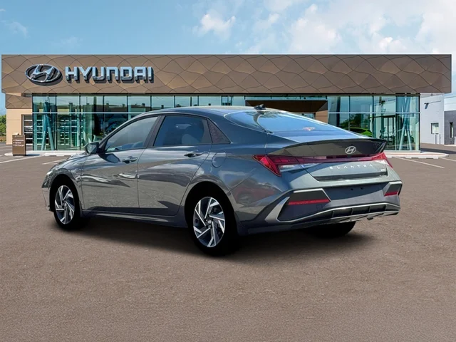 Nuevos HYUNDAI ELANTRA HYBRID at Tustin Hyundai in Tustin   