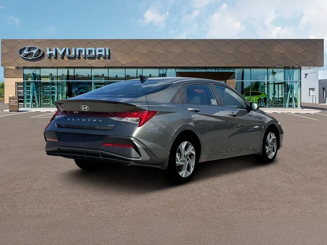 Nuevos HYUNDAI ELANTRA HYBRID at Tustin Hyundai in Tustin   