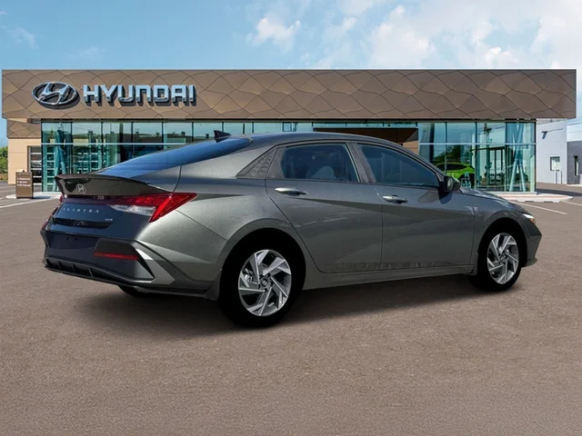 Nuevos HYUNDAI ELANTRA HYBRID at Tustin Hyundai in Tustin   