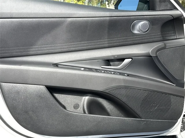 Nuevos HYUNDAI ELANTRA HYBRID at Gainesville Hyundai in Gainesville