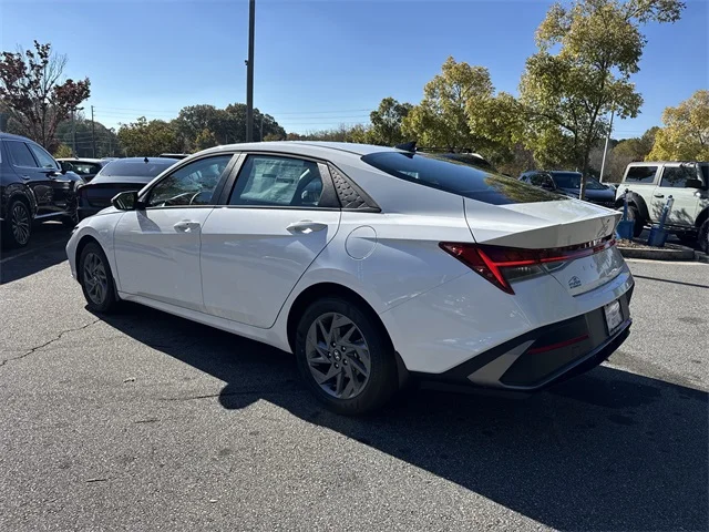 Nuevos HYUNDAI ELANTRA HYBRID at Gainesville Hyundai in Gainesville