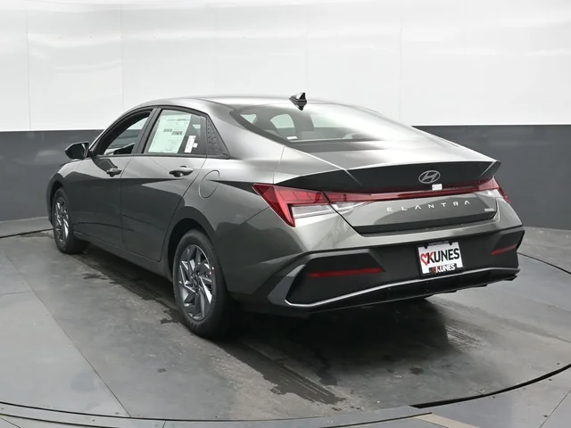 Nuevos HYUNDAI ELANTRA HYBRID à Estados chez autogozo