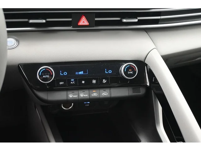 Nuevos HYUNDAI ELANTRA HYBRID à Estados chez autogozo