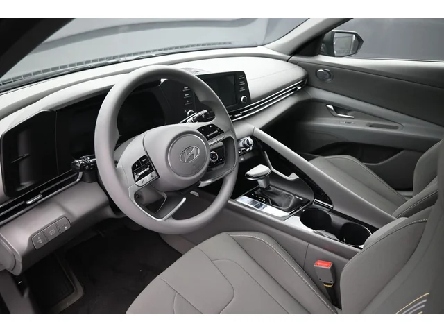 Nuevos HYUNDAI ELANTRA HYBRID à Estados chez autogozo