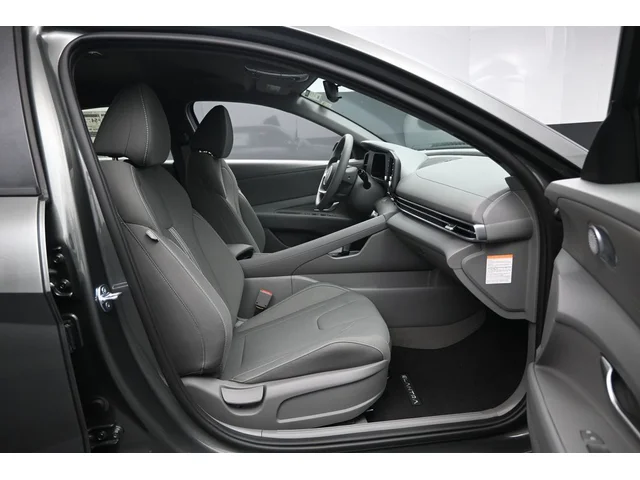 Nuevos HYUNDAI ELANTRA HYBRID à Estados chez autogozo