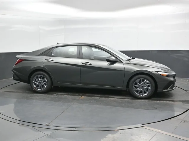 Nuevos HYUNDAI ELANTRA HYBRID à Estados chez autogozo