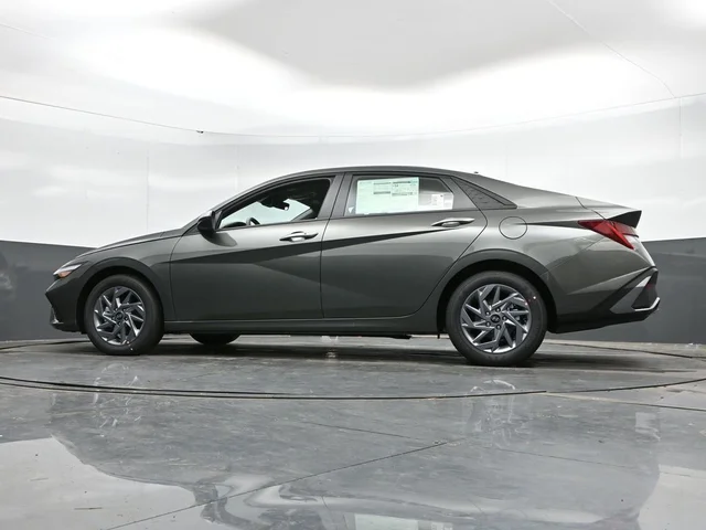 Nuevos HYUNDAI ELANTRA HYBRID à Estados chez autogozo